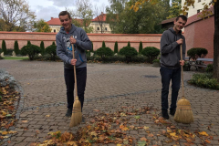 2019.10.11-Jesienne-prace-w-ogrodzie-seminaryjnym_06