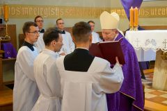 2022.04.12-Msza-swieta-z-obrzedem-Admissio-oraz-udzieleniem-urzedu-Akolitatu_33