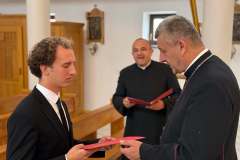2026.09.25-Wreczenie-suscept-alumnom-diecezji-biesko-zywieckiej05